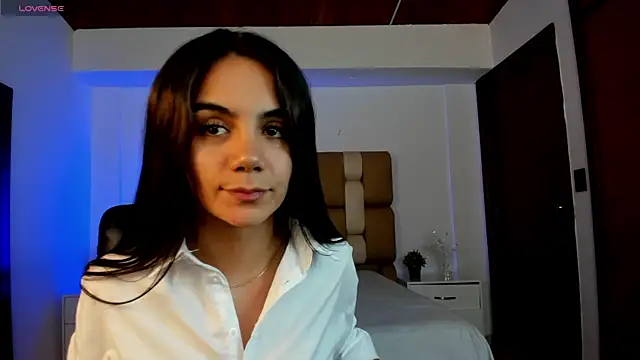 Snapshot of martina_mancini chatting on March 8, 7:31 pm martina mancini online show from March 8, 7:31 pm