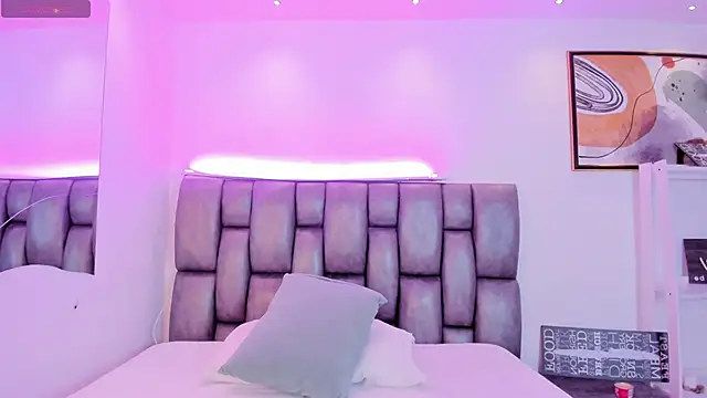 Snapshot of martina_mancini chatting on September 24, 1:36 pm martina mancini online show from September 24, 1:36 pm