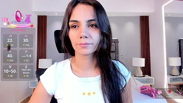 Snapshot of martina_mancini chatting on October 19, 12:39 pm martina mancini online show from October 19, 12:39 pm