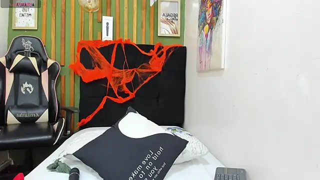 AichaBrown online show from October 10, 4:00 am