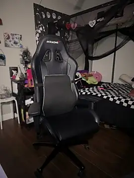 marleymaxwell online show from March 15, 2:03 am