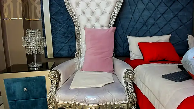 Snapshot of Janna_Rousse_ chatting on October 17, 11:57 am Janna Rousse online show from October 17, 11:57 am