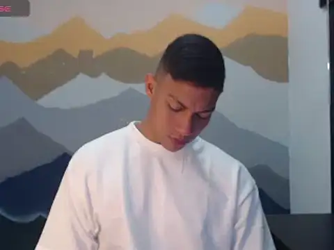 Snapshot of aalan_foxter chatting on February 12, 5:26 am aalan foxter online show from February 12, 5:26 am