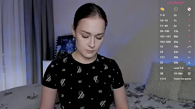 Snapshot of _RocketWay_ chatting on February 5, 7:31 pm RocketWay online show from February 5, 7:31 pm