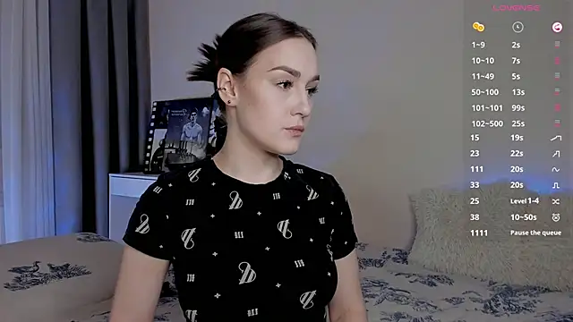 Snapshot of _RocketWay_ chatting on March 12, 7:38 pm RocketWay online show from March 12, 7:38 pm