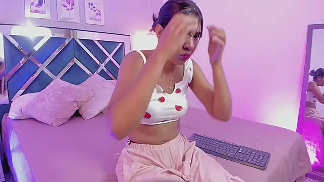 Snapshot of Miakhalifa_7 chatting on February 28, 11:36 am Miakhalifa 7 online show from February 28, 11:36 am