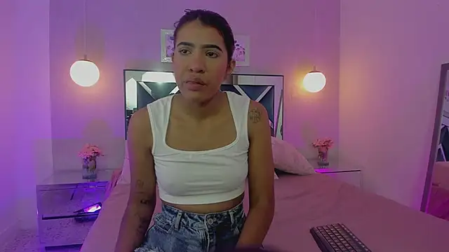 Snapshot of Miakhalifa_7 chatting on March 3, 11:33 am Miakhalifa 7 online show from March 3, 11:33 am