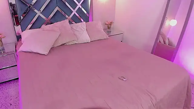 Snapshot of Miakhalifa_7 chatting on March 6, 11:36 am Miakhalifa 7 online show from March 6, 11:36 am