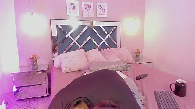 Snapshot of Miakhalifa_7 chatting on March 16, 2:55 pm Miakhalifa 7 online show from March 16, 2:55 pm