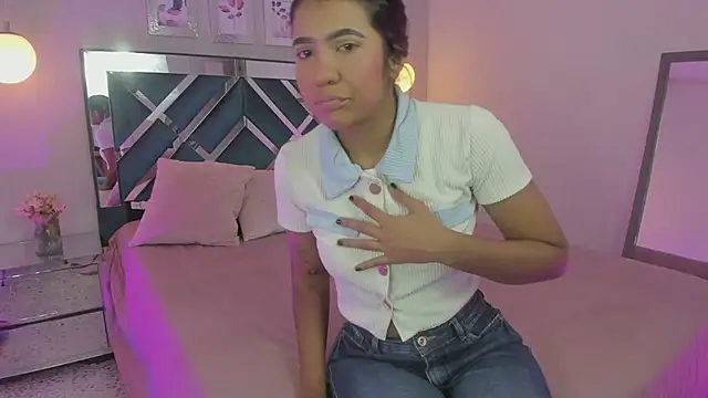 Snapshot of Miakhalifa_7 chatting on March 22, 11:32 am Miakhalifa 7 online show from March 22, 11:32 am