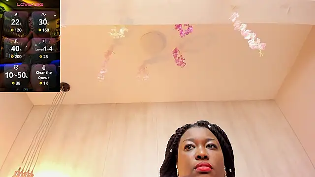 ShairaCoxx online show from December 2, 3:58 pm