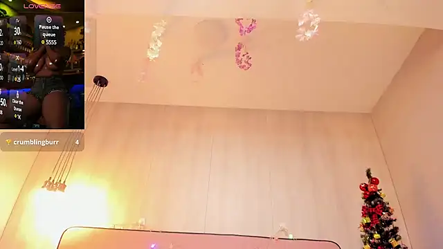 ShairaCoxx online show from December 23, 4:17 pm