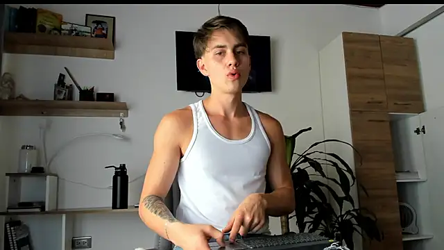 manucute 23  online show from March 28, 3:33 pm