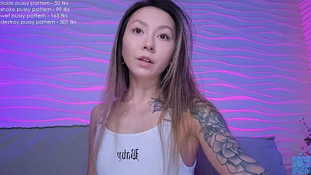 im casey online show from April 12, 8:19 am