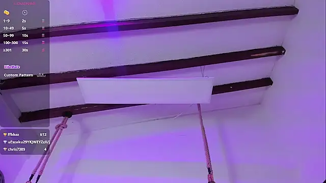 Snapshot of Oriana_Guzman chatting on January 4, 4:11 pm Oriana Guzman online show from January 4, 4:11 pm