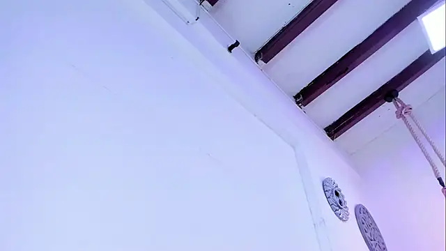 Snapshot of Oriana_Guzman chatting on January 7, 11:37 am Oriana Guzman online show from January 7, 11:37 am