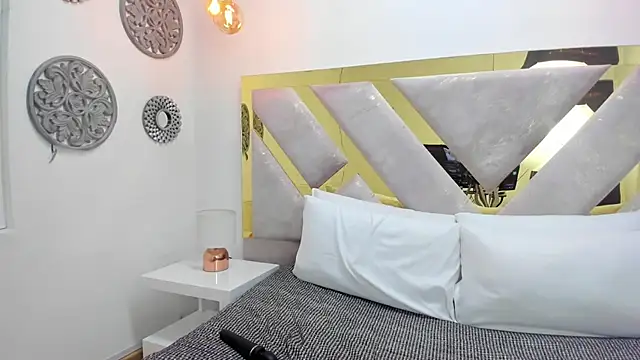 Snapshot of Oriana_Guzman chatting on February 22, 3:36 pm Oriana Guzman online show from February 22, 3:36 pm