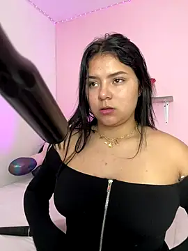 Snapshot of Oriana_Guzman chatting on November 16, 11:32 pm Oriana Guzman online show from November 16, 11:32 pm