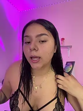 Snapshot of Oriana_Guzman chatting on November 23, 8:19 pm Oriana Guzman online show from November 23, 8:19 pm