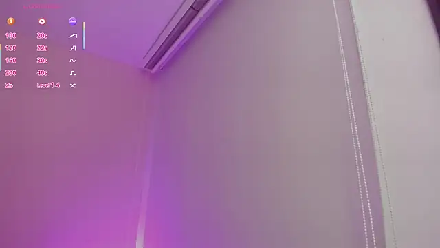 Oriana Guzman online show from April 9, 10:59 pm