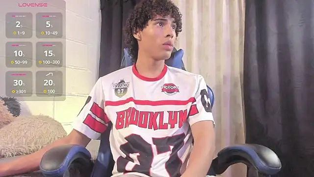 Snapshot of kleo_helenos chatting on November 5, 3:39 am kleo helenos online show from November 5, 3:39 am