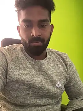 Snapshot of Handsomehunk_4U chatting on December 4, 7:39 am Handsomehunk 4U online show from December 4, 7:39 am