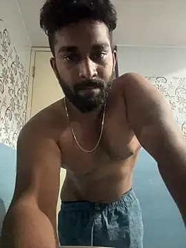 Snapshot of Handsomehunk_4U chatting on December 16, 4:16 pm Handsomehunk 4U online show from December 16, 4:16 pm