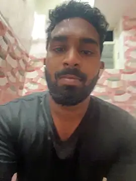 Snapshot of Handsomehunk_4U chatting on December 21, 5:18 pm Handsomehunk 4U online show from December 21, 5:18 pm