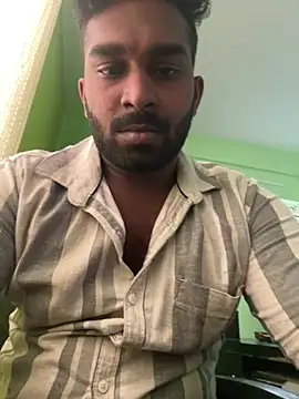 Snapshot of Handsomehunk_4U chatting on January 22, 9:57 am Handsomehunk 4U online show from January 22, 9:57 am