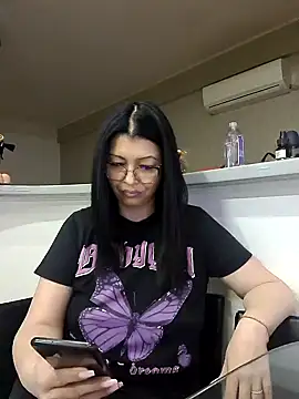 Milf Abigail online show from February 6, 5:35 am