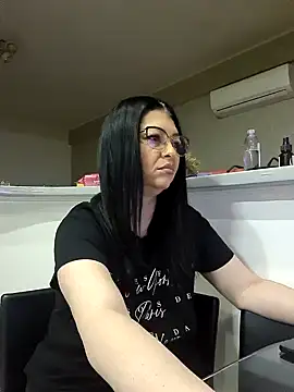 Milf Abigail online show from March 5, 11:38 pm