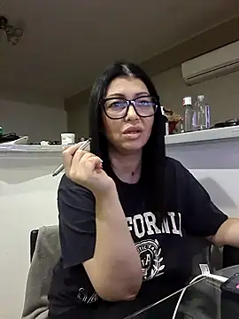 Milf Abigail online show from October 13, 10:54 pm