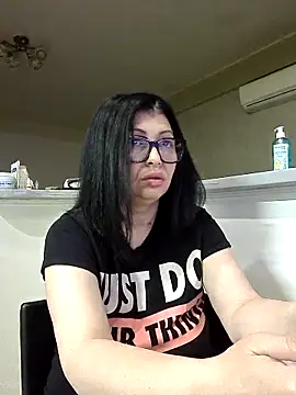 Milf Abigail online show from April 21, 1:18 am