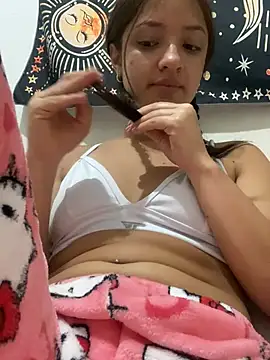 Snapshot of Alicia_ALICIA chatting on February 7, 11:23 am Alicia ALICIA online show from February 7, 11:23 am