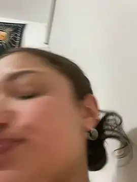 Snapshot of Alicia_ALICIA chatting on February 18, 1:21 am Alicia ALICIA online show from February 18, 1:21 am