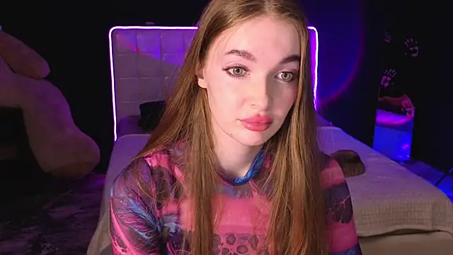 Snapshot of LissaCain chatting on November 18, 9:25 am LissaCain online show from November 18, 9:25 am