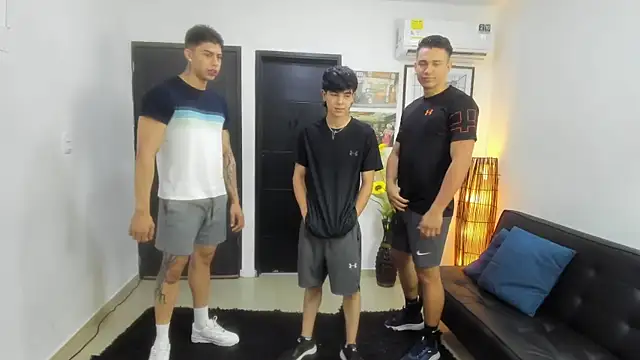 badguyss bisex online show from March 12, 11:38 am