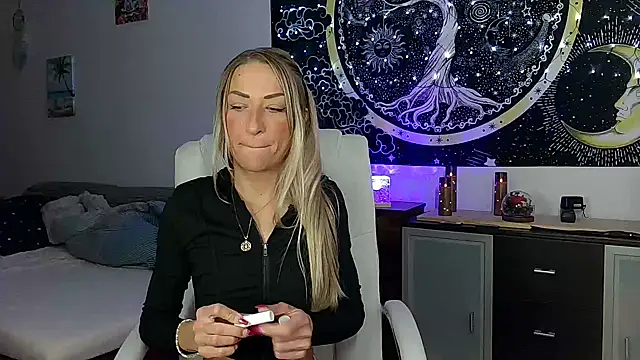 SexxyLiviaa online show from November 4, 12:10 am