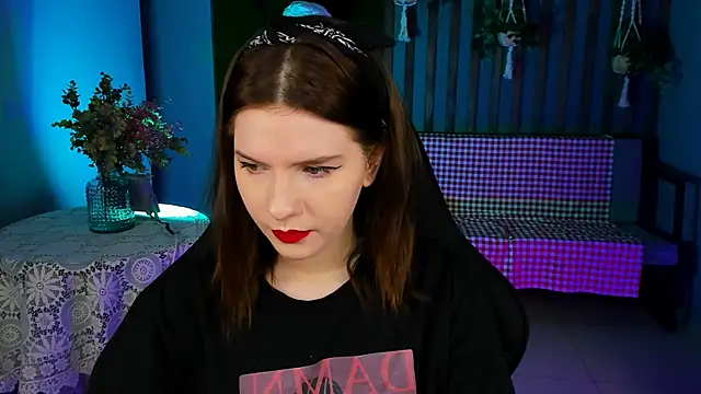 Snapshot of AliceRisinka chatting on February 1, 8:18 am AliceRisinka online show from February 1, 8:18 am