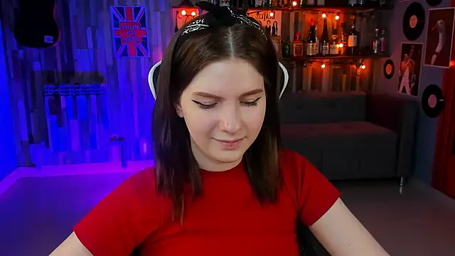Snapshot of AliceRisinka chatting on February 7, 11:12 am AliceRisinka online show from February 7, 11:12 am