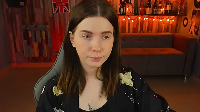 Snapshot of AliceRisinka chatting on February 28, 11:14 am AliceRisinka online show from February 28, 11:14 am