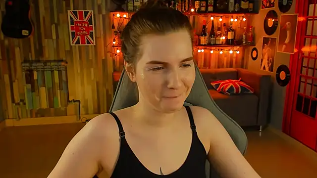 Snapshot of AliceRisinka chatting on March 5, 4:13 am AliceRisinka online show from March 5, 4:13 am
