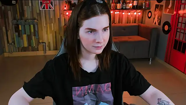 Snapshot of AliceRisinka chatting on March 23, 5:10 am AliceRisinka online show from March 23, 5:10 am