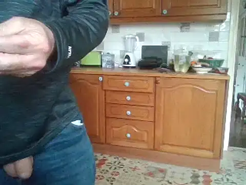 Snapshot of jakjak106 chatting on February 12, 11:07 am jakjak106 online show from February 12, 11:07 am