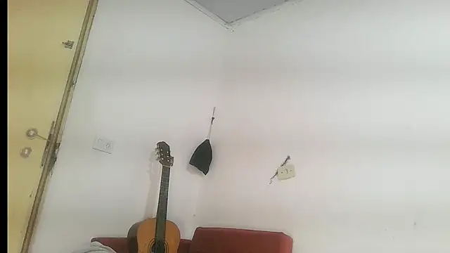 Snapshot of UncutToyBoy23cm chatting on November 7, 3:01 pm UncutToyBoy23cm online show from November 7, 3:01 pm