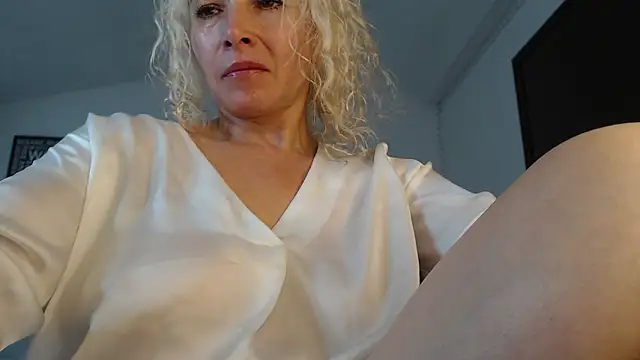 Ingridbergman online show from January 23, 4:48 pm