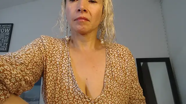 Ingridbergman online show from February 6, 3:52 pm