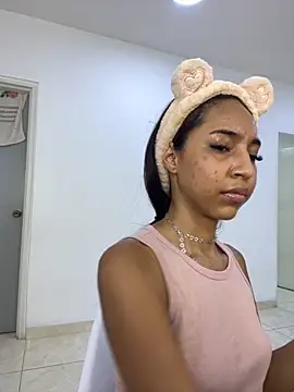 AbrilBrent online show from September 24, 7:28 pm