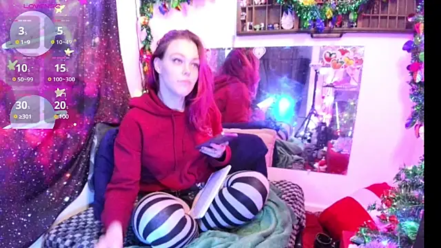 Snapshot of EverlyEster chatting on December 14, 9:51 am EverlyEster online show from December 14, 9:51 am