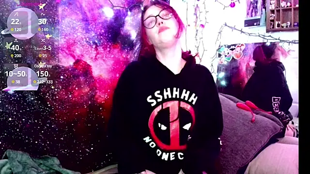 Snapshot of EverlyEster chatting on January 16, 4:07 am EverlyEster online show from January 16, 4:07 am